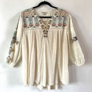 LUCKY Cream Crottched 3/4 Sleeve Top